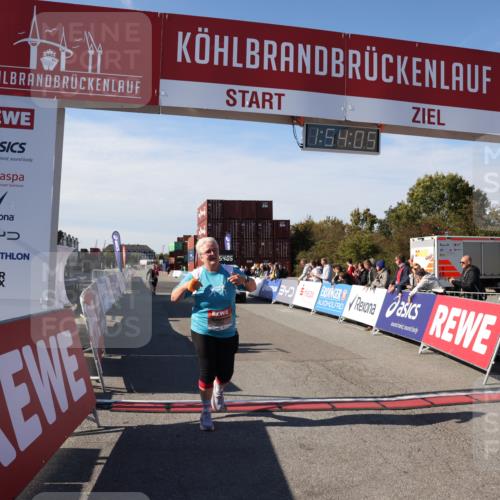 03.10.2025 - Köhlbrandbrückenlauf Lena Gebhardt http://msf.ph/oto/9085099 03.10.2025 13:54:05 Ziel 5603, 5819, 6529, 6549 meine-sportfotos.de