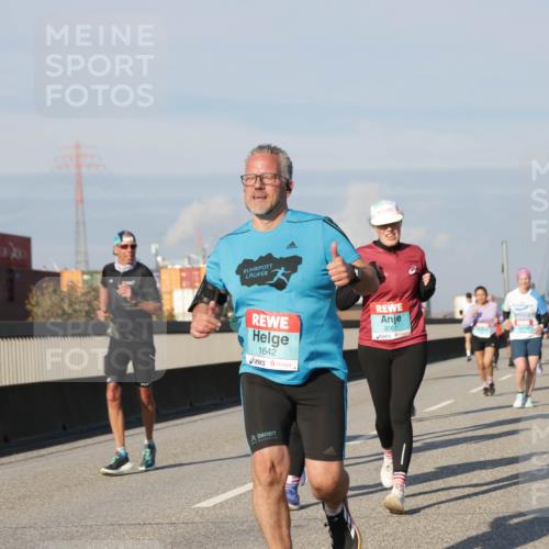 03.10.2025 - Köhlbrandbrückenlauf Jannik Wohlers http://msf.ph/oto/9085100 03.10.2025 09:56:40 Position 3 1642, 2061 meine-sportfotos.de