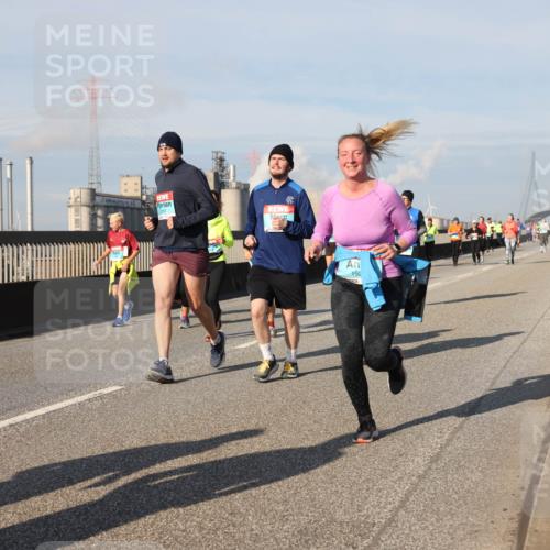 03.10.2025 - Köhlbrandbrückenlauf Lena Gebhardt http://msf.ph/oto/9085105 03.10.2025 10:05:26 Position 2 192 meine-sportfotos.de