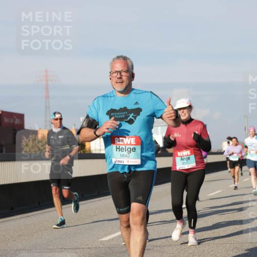 03.10.2025 - Köhlbrandbrückenlauf Jannik Wohlers http://msf.ph/oto/9085119 03.10.2025 09:56:41 Position 3 1642, 2061 meine-sportfotos.de