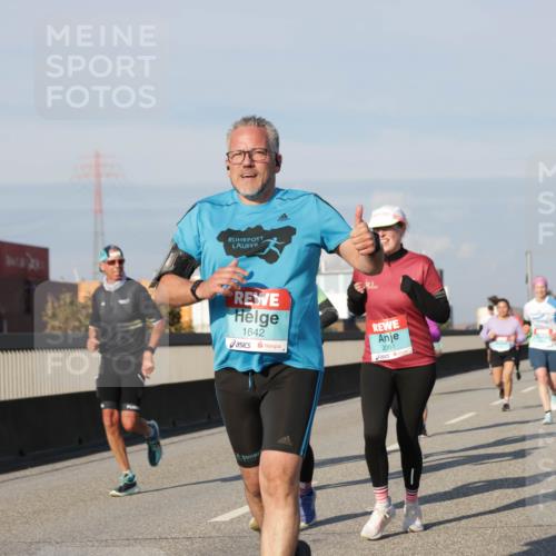 03.10.2025 - Köhlbrandbrückenlauf Jannik Wohlers http://msf.ph/oto/9085122 03.10.2025 09:56:41 Position 3 1642, 2061 meine-sportfotos.de
