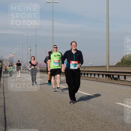 03.10.2025 - Köhlbrandbrückenlauf Fabian Wolf http://msf.ph/oto/9085130 03.10.2025 10:20:18 Position 3 2428 meine-sportfotos.de