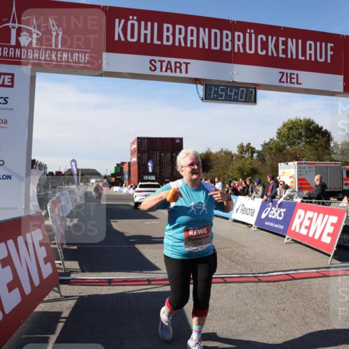 03.10.2025 - Köhlbrandbrückenlauf Lena Gebhardt http://msf.ph/oto/9085148 03.10.2025 13:54:06 Ziel 5603, 5819, 6529, 6549 meine-sportfotos.de