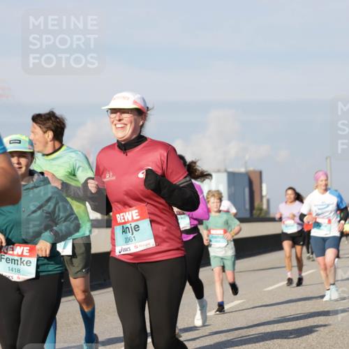 03.10.2025 - Köhlbrandbrückenlauf Jannik Wohlers http://msf.ph/oto/9085149 03.10.2025 09:56:42 Position 3 1418, 2061 meine-sportfotos.de