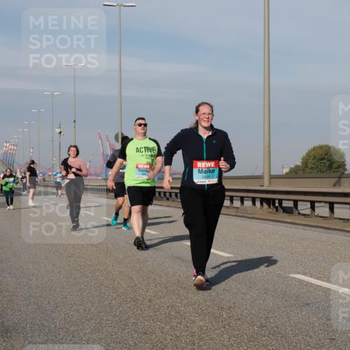 03.10.2025 - Köhlbrandbrückenlauf Fabian Wolf http://msf.ph/oto/9085166 03.10.2025 10:20:19 Position 3 2992, 2428 meine-sportfotos.de