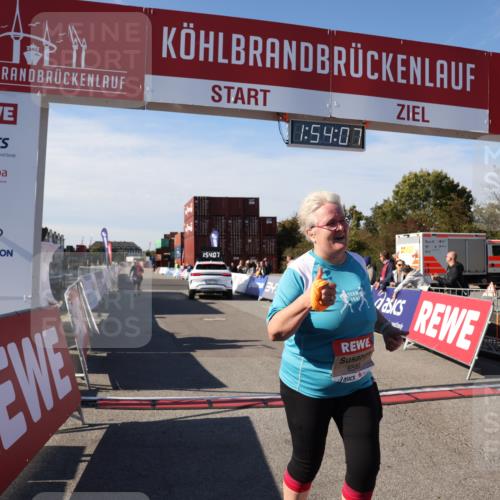 03.10.2025 - Köhlbrandbrückenlauf Lena Gebhardt http://msf.ph/oto/9085173 03.10.2025 13:54:07 Ziel 5603, 5819, 6529, 6549 meine-sportfotos.de