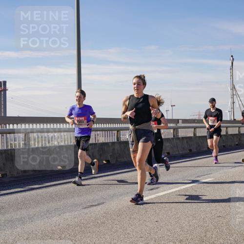 03.10.2025 - Köhlbrandbrückenlauf Michael Burmester http://msf.ph/oto/9085175 03.10.2025 12:42:59 Position 2  meine-sportfotos.de