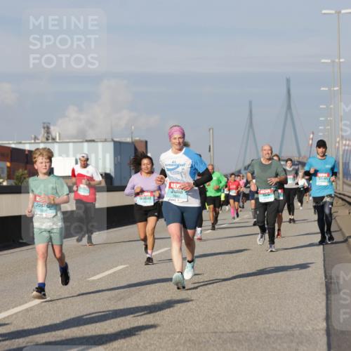 03.10.2025 - Köhlbrandbrückenlauf Jannik Wohlers http://msf.ph/oto/9085176 03.10.2025 09:56:43 Position 3 3352, 1806, 41, 1640 meine-sportfotos.de