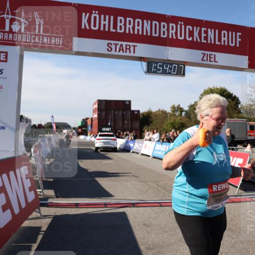 03.10.2025 - Köhlbrandbrückenlauf Lena Gebhardt http://msf.ph/oto/9085196 03.10.2025 13:54:07 Ziel 5603, 5819, 6529, 6549 meine-sportfotos.de
