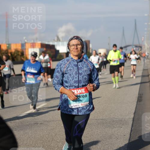 03.10.2025 - Köhlbrandbrückenlauf Jannik Wohlers http://msf.ph/oto/9085198 03.10.2025 10:07:22 Position 3 2774 meine-sportfotos.de