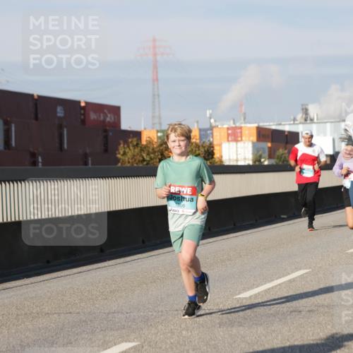 03.10.2025 - Köhlbrandbrückenlauf Jannik Wohlers http://msf.ph/oto/9085199 03.10.2025 09:56:44 Position 3 1806, 41, 1640 meine-sportfotos.de