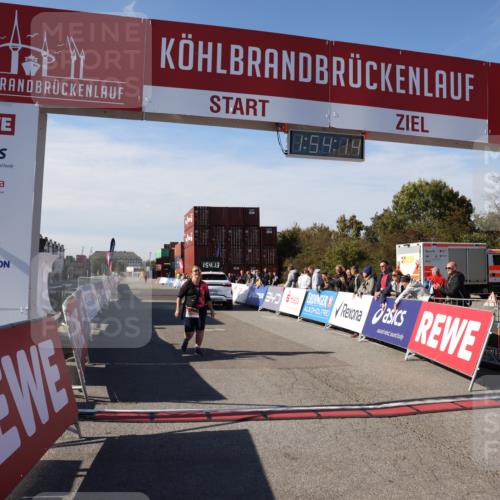 03.10.2025 - Köhlbrandbrückenlauf Lena Gebhardt http://msf.ph/oto/9085214 03.10.2025 13:54:13 Ziel 5471, 6549 meine-sportfotos.de