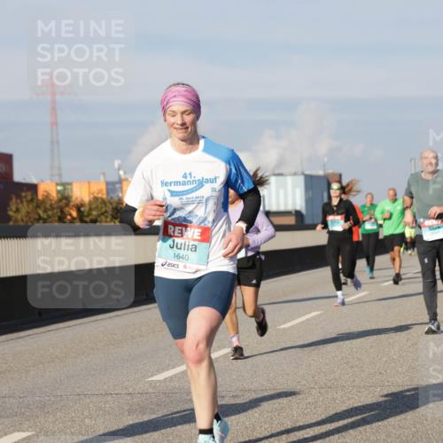 03.10.2025 - Köhlbrandbrückenlauf Jannik Wohlers http://msf.ph/oto/9085226 03.10.2025 09:56:45 Position 3 41, 29, 2012, 31, 1, 1640 meine-sportfotos.de