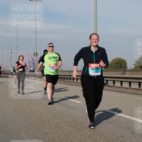 03.10.2025 - Köhlbrandbrückenlauf Fabian Wolf http://msf.ph/oto/9085227 03.10.2025 10:20:20 Position 3 2992, 2428 meine-sportfotos.de