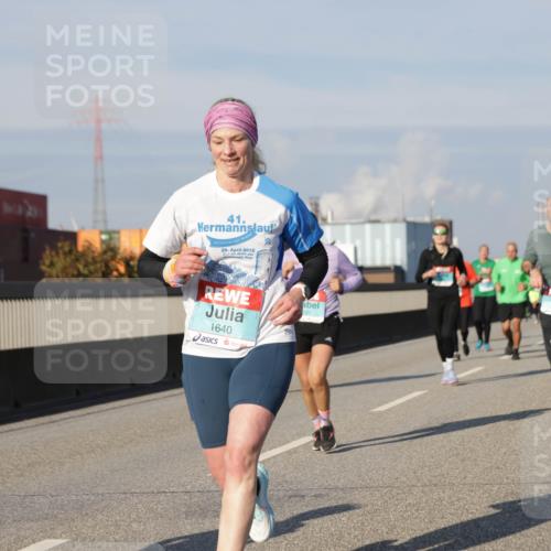 03.10.2025 - Köhlbrandbrückenlauf Jannik Wohlers http://msf.ph/oto/9085239 03.10.2025 09:56:45 Position 3 41, 29, 2012, 1640, 21 meine-sportfotos.de