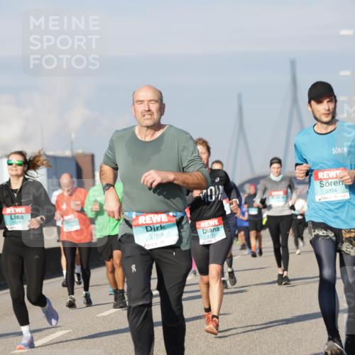 03.10.2025 - Köhlbrandbrückenlauf Jannik Wohlers http://msf.ph/oto/9085271 03.10.2025 09:56:47 Position 3 1829, 2799, 0, 1771, 3394 meine-sportfotos.de