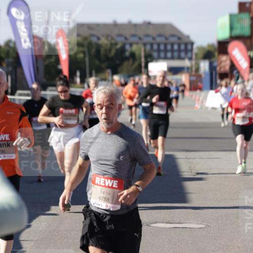 03.10.2025 - Köhlbrandbrückenlauf Jannik Wohlers http://msf.ph/oto/9085280 03.10.2025 13:18:36 Ziel 4154, 4280, 4341, 4606, 4796, 4812, 4819, 4826, 4882, 5115, 5178, 5192, 6084, 6429, 6596, 6700, 6758 meine-sportfotos.de