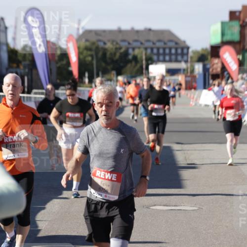 03.10.2025 - Köhlbrandbrückenlauf Jannik Wohlers http://msf.ph/oto/9085292 03.10.2025 13:18:36 Ziel 4154, 4280, 4341, 4606, 4796, 4812, 4819, 4826, 4882, 5115, 5178, 5192, 6084, 6429, 6596, 6700, 6758 meine-sportfotos.de