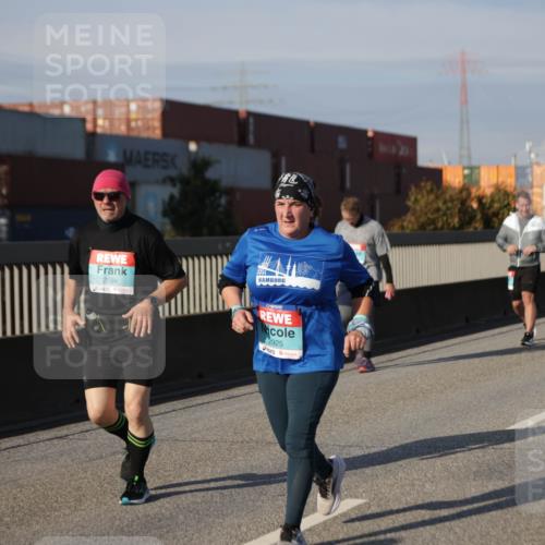 03.10.2025 - Köhlbrandbrückenlauf Jannik Wohlers http://msf.ph/oto/9085301 03.10.2025 10:07:24 Position 3 2094, 2925 meine-sportfotos.de