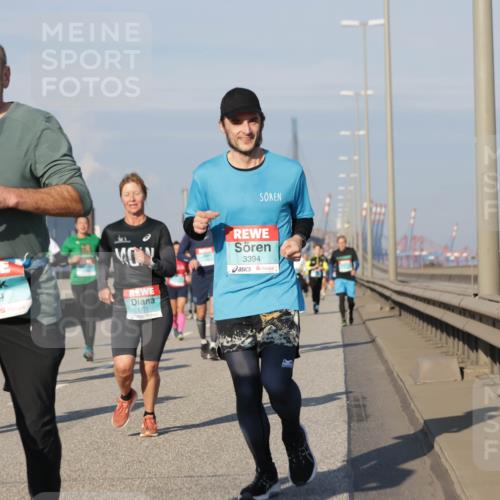 03.10.2025 - Köhlbrandbrückenlauf Jannik Wohlers http://msf.ph/oto/9085304 03.10.2025 09:56:48 Position 3 2799, 3394 meine-sportfotos.de