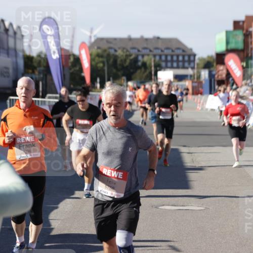 03.10.2025 - Köhlbrandbrückenlauf Jannik Wohlers http://msf.ph/oto/9085306 03.10.2025 13:18:36 Ziel 4154, 4280, 4341, 4606, 4796, 4812, 4819, 4826, 4882, 5115, 5178, 5192, 6084, 6429, 6596, 6700, 6758 meine-sportfotos.de