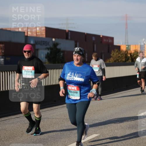 03.10.2025 - Köhlbrandbrückenlauf Jannik Wohlers http://msf.ph/oto/9085307 03.10.2025 10:07:24 Position 3 2094, 2925 meine-sportfotos.de
