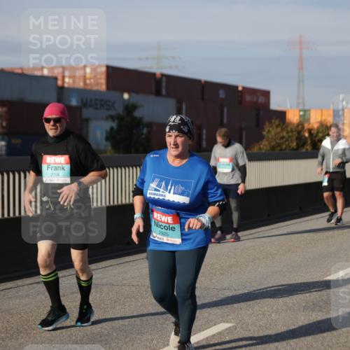 03.10.2025 - Köhlbrandbrückenlauf Jannik Wohlers http://msf.ph/oto/9085311 03.10.2025 10:07:24 Position 3 2094, 2925 meine-sportfotos.de