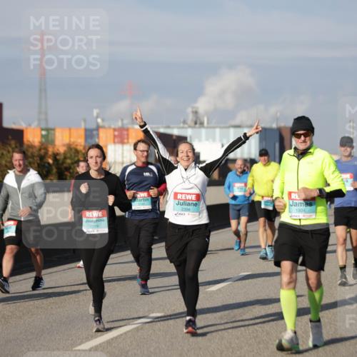 03.10.2025 - Köhlbrandbrückenlauf Jannik Wohlers http://msf.ph/oto/9085331 03.10.2025 10:07:25 Position 3 2289, 2356, 1904 meine-sportfotos.de