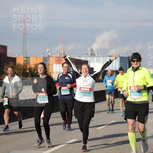 03.10.2025 - Köhlbrandbrückenlauf Jannik Wohlers http://msf.ph/oto/9085339 03.10.2025 10:07:25 Position 3 2289, 2356, 1904 meine-sportfotos.de