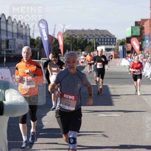 03.10.2025 - Köhlbrandbrückenlauf Jannik Wohlers http://msf.ph/oto/9085340 03.10.2025 13:18:37 Ziel 4154, 4280, 4606, 4796, 4812, 4819, 4826, 4882, 5115, 5178, 5192, 6084, 6429, 6500, 6596, 6700, 6758 meine-sportfotos.de
