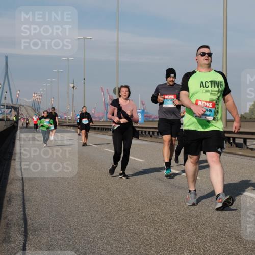 03.10.2025 - Köhlbrandbrückenlauf Fabian Wolf http://msf.ph/oto/9085343 03.10.2025 10:20:22 Position 3 2277 meine-sportfotos.de