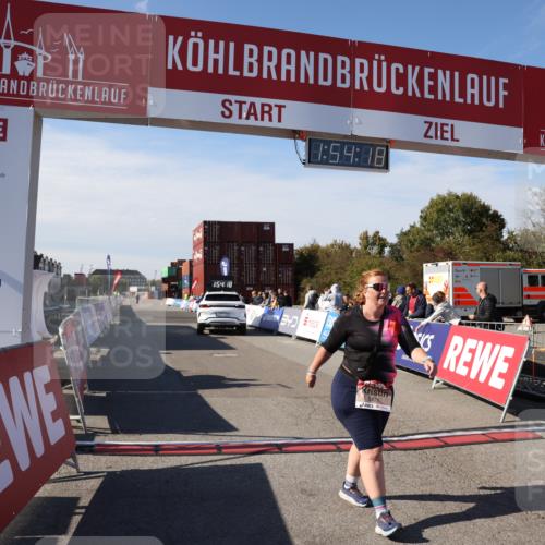 03.10.2025 - Köhlbrandbrückenlauf Lena Gebhardt http://msf.ph/oto/9085355 03.10.2025 13:54:18 Ziel 5471 meine-sportfotos.de
