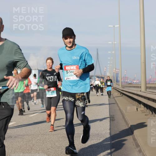 03.10.2025 - Köhlbrandbrückenlauf Jannik Wohlers http://msf.ph/oto/9085359 03.10.2025 09:56:49 Position 3 2799, 3394 meine-sportfotos.de