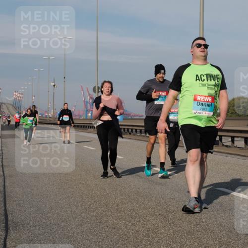 03.10.2025 - Köhlbrandbrückenlauf Fabian Wolf http://msf.ph/oto/9085364 03.10.2025 10:20:22 Position 3 2277, 2992 meine-sportfotos.de