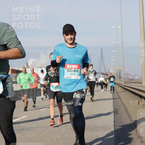 03.10.2025 - Köhlbrandbrückenlauf Jannik Wohlers http://msf.ph/oto/9085385 03.10.2025 09:56:49 Position 3 90, 2799, 3394 meine-sportfotos.de