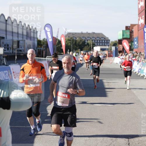 03.10.2025 - Köhlbrandbrückenlauf Jannik Wohlers http://msf.ph/oto/9085387 03.10.2025 13:18:37 Ziel 4154, 4280, 4606, 4796, 4812, 4819, 4826, 4882, 5115, 5178, 5192, 6084, 6429, 6500, 6596, 6700, 6758 meine-sportfotos.de