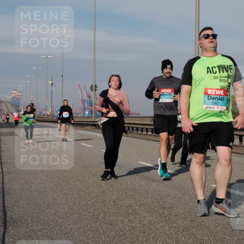 03.10.2025 - Köhlbrandbrückenlauf Fabian Wolf http://msf.ph/oto/9085391 03.10.2025 10:20:23 Position 3 2277, 2992 meine-sportfotos.de