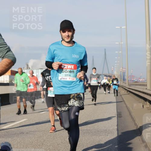 03.10.2025 - Köhlbrandbrückenlauf Jannik Wohlers http://msf.ph/oto/9085395 03.10.2025 09:56:49 Position 3 2799, 3394, 1771 meine-sportfotos.de
