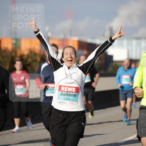 03.10.2025 - Köhlbrandbrückenlauf Jannik Wohlers http://msf.ph/oto/9085404 03.10.2025 10:07:26 Position 3 2289, 3149, 2356, 1904 meine-sportfotos.de