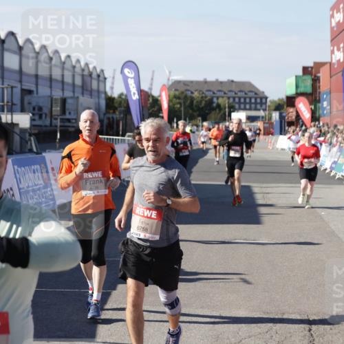 03.10.2025 - Köhlbrandbrückenlauf Jannik Wohlers http://msf.ph/oto/9085419 03.10.2025 13:18:37 Ziel 4154, 4280, 4606, 4796, 4812, 4819, 4826, 4882, 5115, 5178, 5192, 6084, 6429, 6500, 6596, 6700, 6758 meine-sportfotos.de