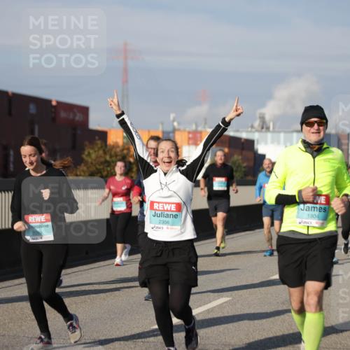 03.10.2025 - Köhlbrandbrückenlauf Jannik Wohlers http://msf.ph/oto/9085431 03.10.2025 10:07:26 Position 3 2289, 2356, 1904 meine-sportfotos.de