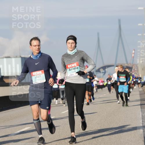 03.10.2025 - Köhlbrandbrückenlauf Jannik Wohlers http://msf.ph/oto/9085432 03.10.2025 09:56:52 Position 3 1439, 1438 meine-sportfotos.de