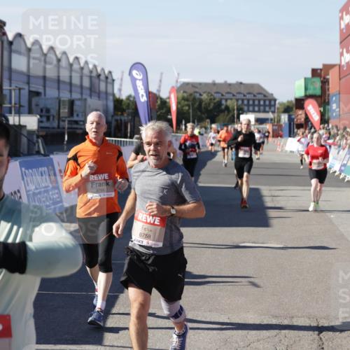 03.10.2025 - Köhlbrandbrückenlauf Jannik Wohlers http://msf.ph/oto/9085437 03.10.2025 13:18:37 Ziel 4154, 4280, 4606, 4796, 4812, 4819, 4826, 4882, 5115, 5178, 5192, 6084, 6429, 6500, 6596, 6700, 6758 meine-sportfotos.de