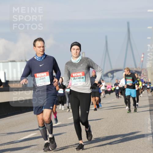 03.10.2025 - Köhlbrandbrückenlauf Jannik Wohlers http://msf.ph/oto/9085444 03.10.2025 09:56:52 Position 3 3157, 1439, 1438 meine-sportfotos.de