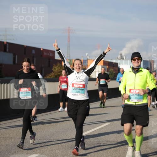 03.10.2025 - Köhlbrandbrückenlauf Jannik Wohlers http://msf.ph/oto/9085446 03.10.2025 10:07:27 Position 3 2289, 2356, 1904 meine-sportfotos.de