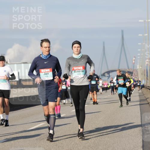 03.10.2025 - Köhlbrandbrückenlauf Jannik Wohlers http://msf.ph/oto/9085461 03.10.2025 09:56:52 Position 3 3186, 2, 1439, 1438 meine-sportfotos.de