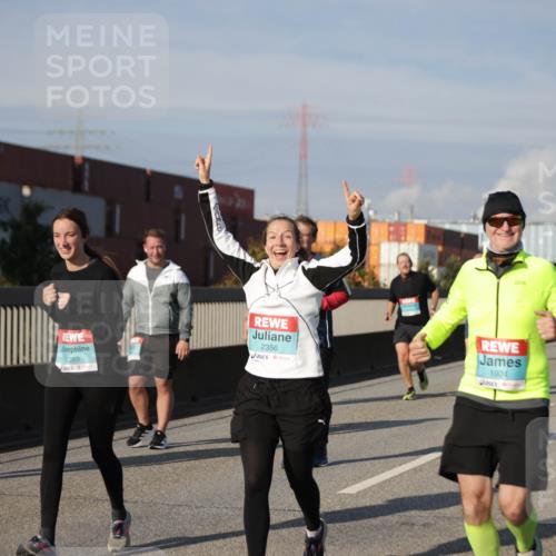 03.10.2025 - Köhlbrandbrückenlauf Jannik Wohlers http://msf.ph/oto/9085472 03.10.2025 10:07:27 Position 3 2289, 2356, 1904 meine-sportfotos.de