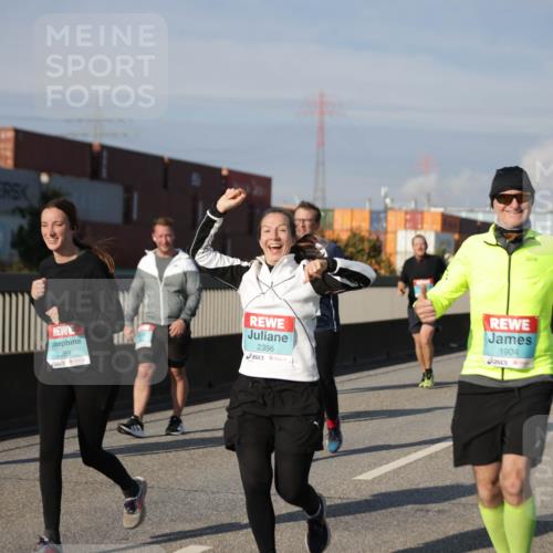 03.10.2025 - Köhlbrandbrückenlauf Jannik Wohlers http://msf.ph/oto/9085481 03.10.2025 10:07:27 Position 3 2289, 2356, 1904 meine-sportfotos.de