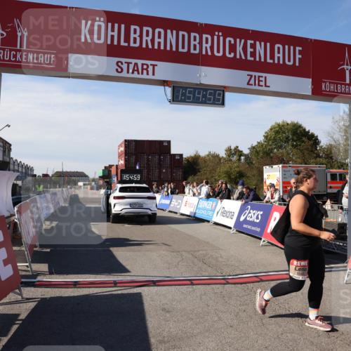 03.10.2025 - Köhlbrandbrückenlauf Lena Gebhardt http://msf.ph/oto/9085483 03.10.2025 13:54:59 Ziel 5545 meine-sportfotos.de