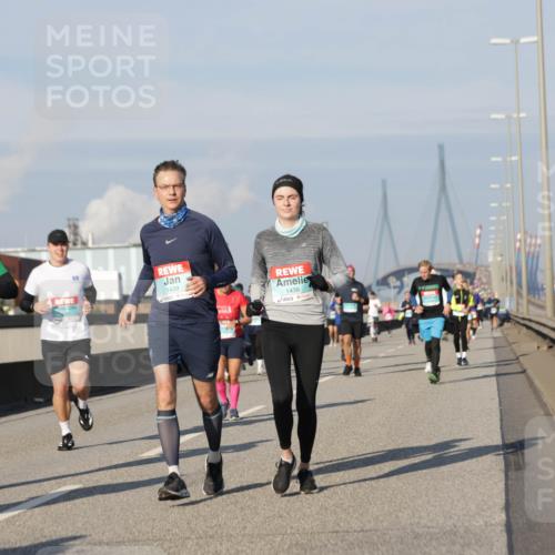 03.10.2025 - Köhlbrandbrückenlauf Jannik Wohlers http://msf.ph/oto/9085499 03.10.2025 09:56:52 Position 3 3186, 1439, 1438 meine-sportfotos.de